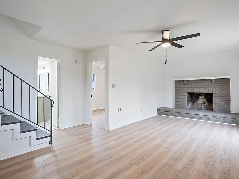 3709 Kingsgate Dr — Photo 17