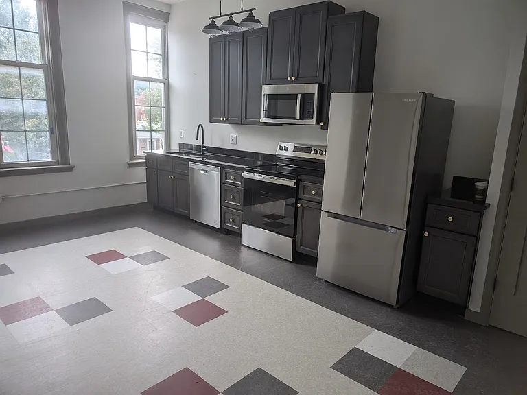 608 Loughborough Ave — Photo 2