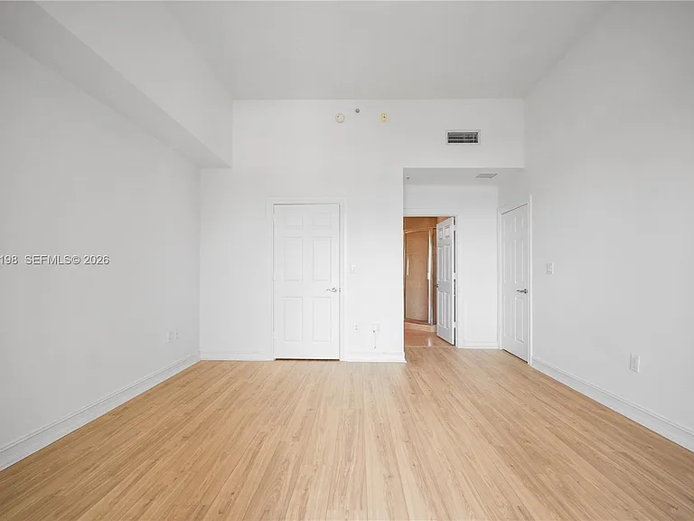 3001 NE 185th St #716 — Photo 37