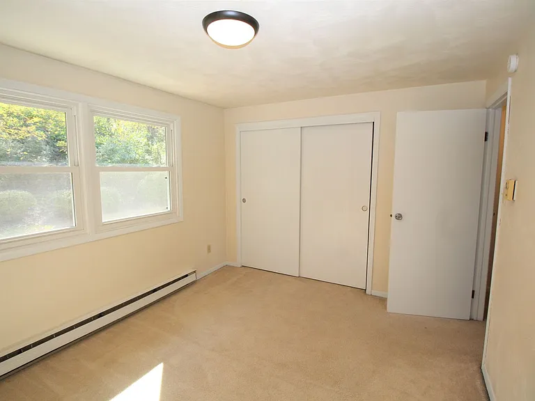 351 W Grape St — Photo 15
