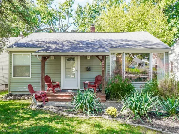 160 Eastholm Ave, Akron, OH 44312