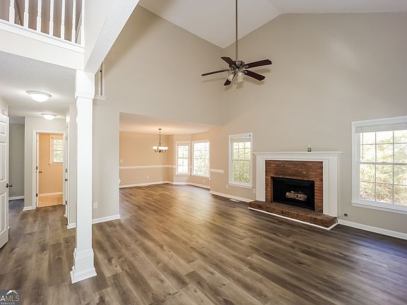 2nd image of 130 Butterfield Ln