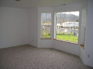 141 Clellon Ct, Roseburg, OR 97471