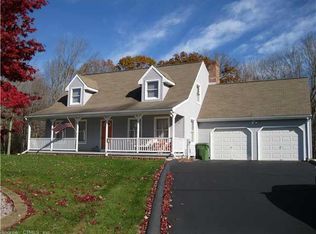 16 Dale Dr, East Hampton, CT 06424