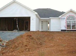 4 Dar Rdg, Winston Salem, NC 27127