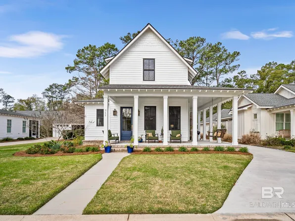 711 Boundary Dr, Fairhope, AL 36532