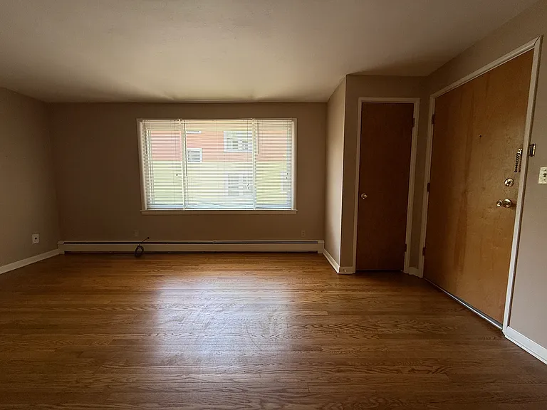 4 Aldrich Ave #1 — Photo 6