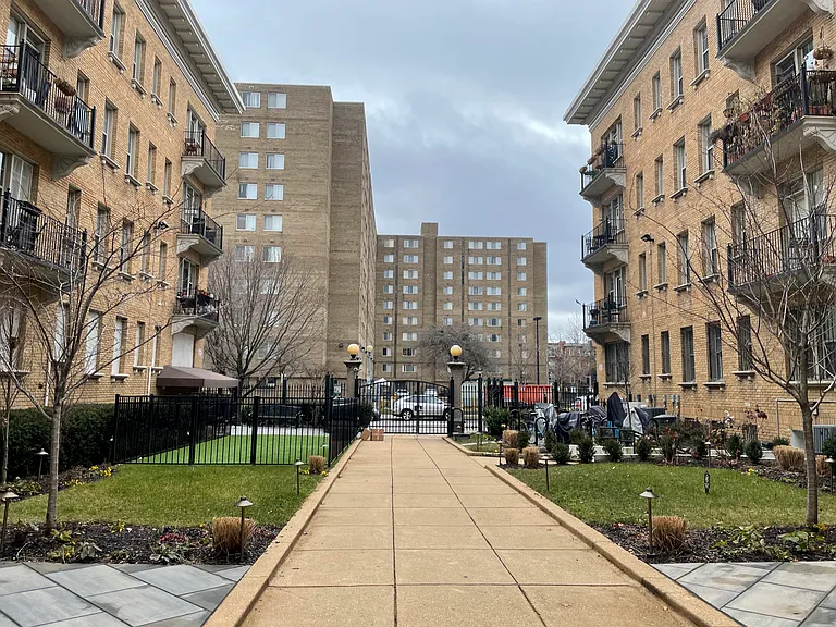 1401 Columbia Rd NW #208 — Photo 18
