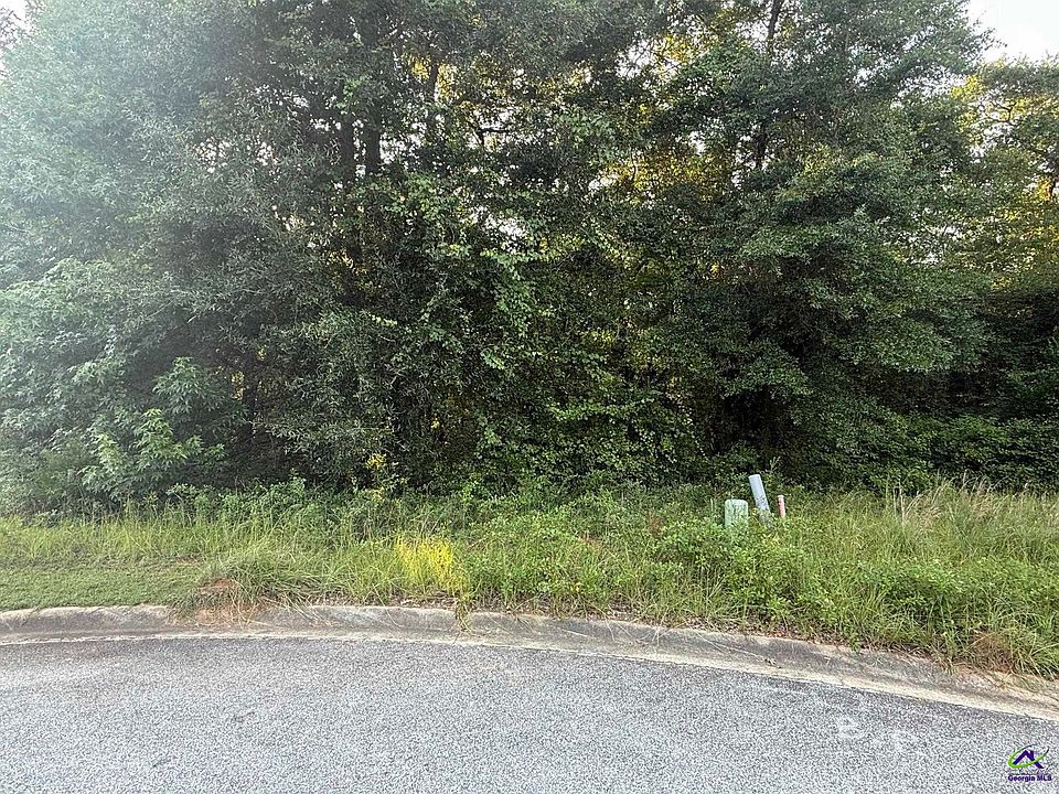 2nd image of 102 Saint Croix Ct