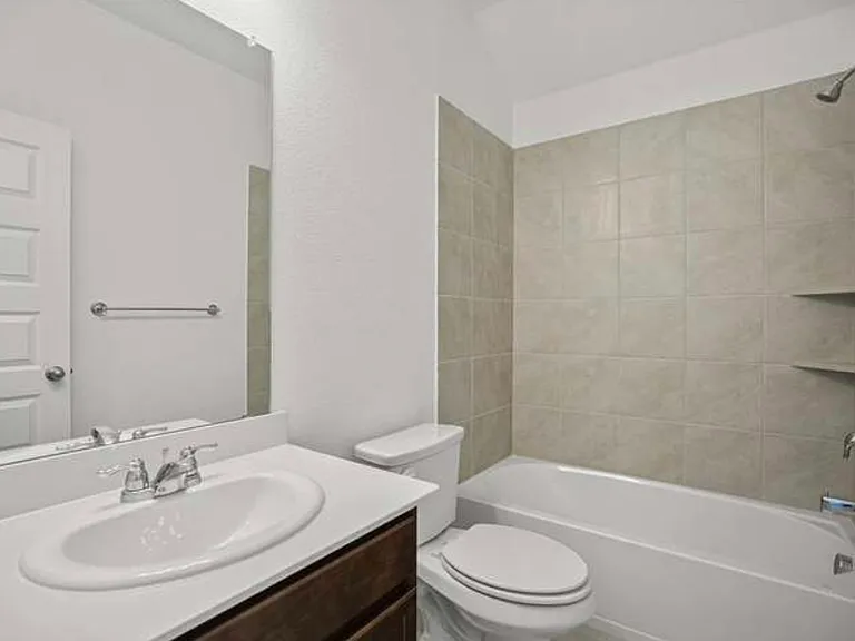 909 Bluebell St — Photo 18