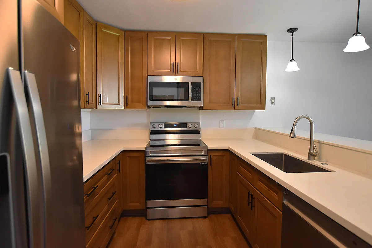 1 bed, 815 sqft, $2,400 — Photo 3