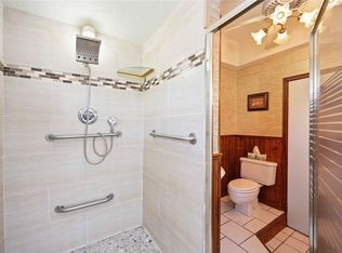 7518 Magnolia St, Houston, TX 77023