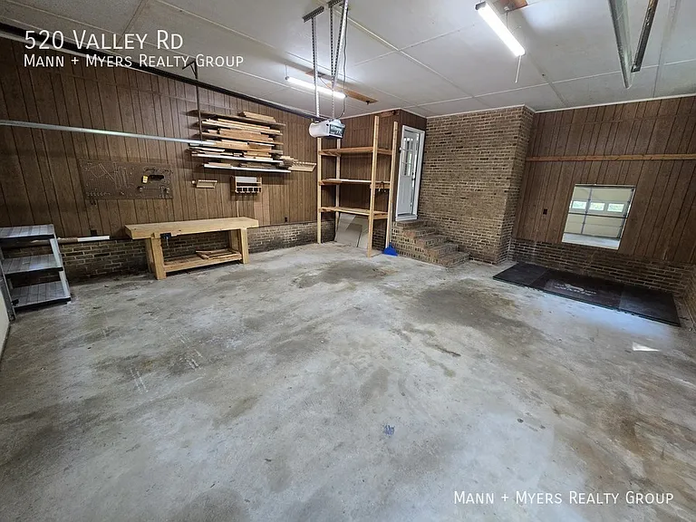 520 Valley Rd — Photo 41