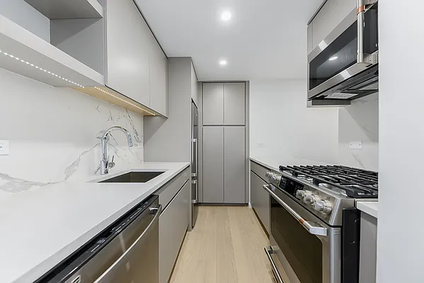 Rented by A&E Real Estate Management | media 9