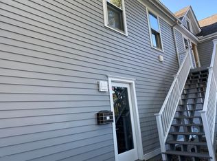 376 Davis Ave #B, Greenwich, CT 06830