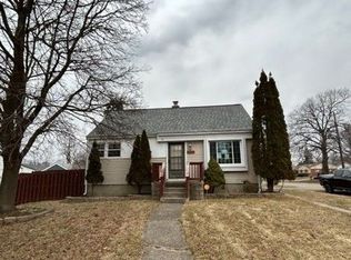 3066 Elizabeth Lake Rd, Waterford, MI 48328