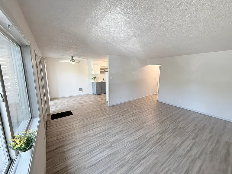 10812 SE Stark St #2 — Photo 2