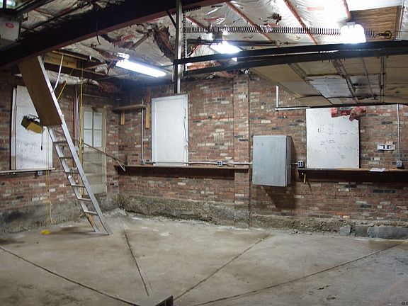 4th image of 299 6th Ave