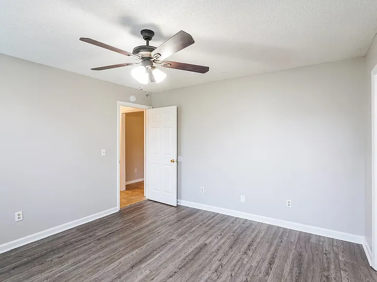 206 Sierra Dr — Photo 9