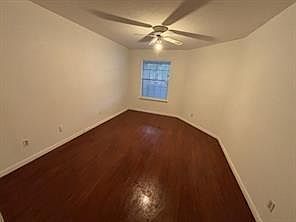 3rd image of 10725 Braes Bend Dr