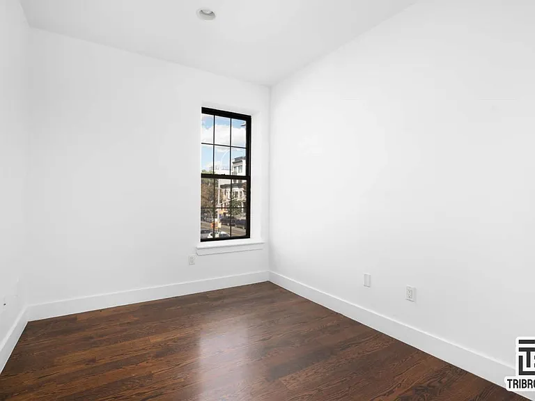 962 Greene Ave #2C — Photo 5