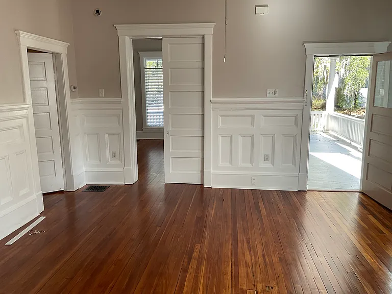 905 E Henry St #A — Photo 3