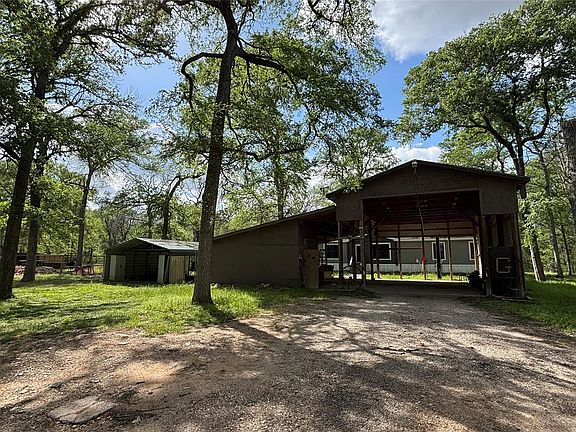 3rd image of 563 Forrest Lawn