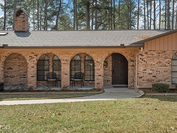 2nd image of 6831 N Park Ln