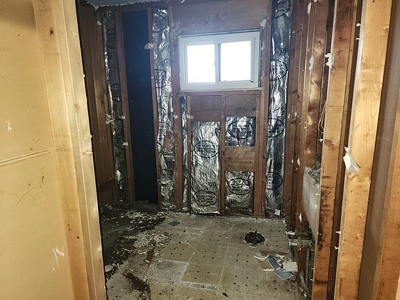 4th image of 4743 Miller Ln