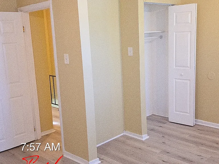 938 N Franklintown Rd — Photo 6