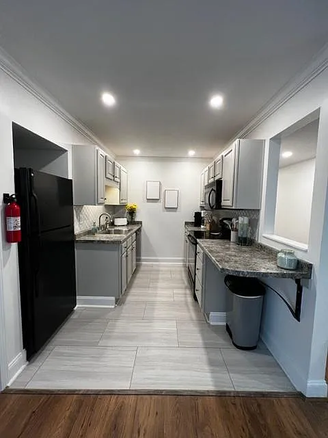 625 Penny Ln — Photo 3