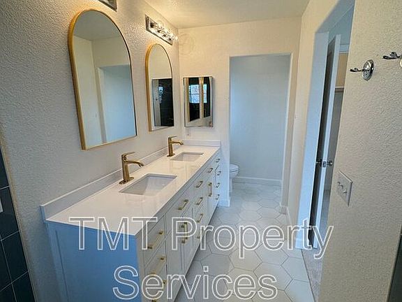 4th image of 9074 Ducks Pond Way
