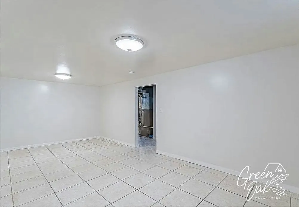 10800 Vernon Avenue — Photo 3