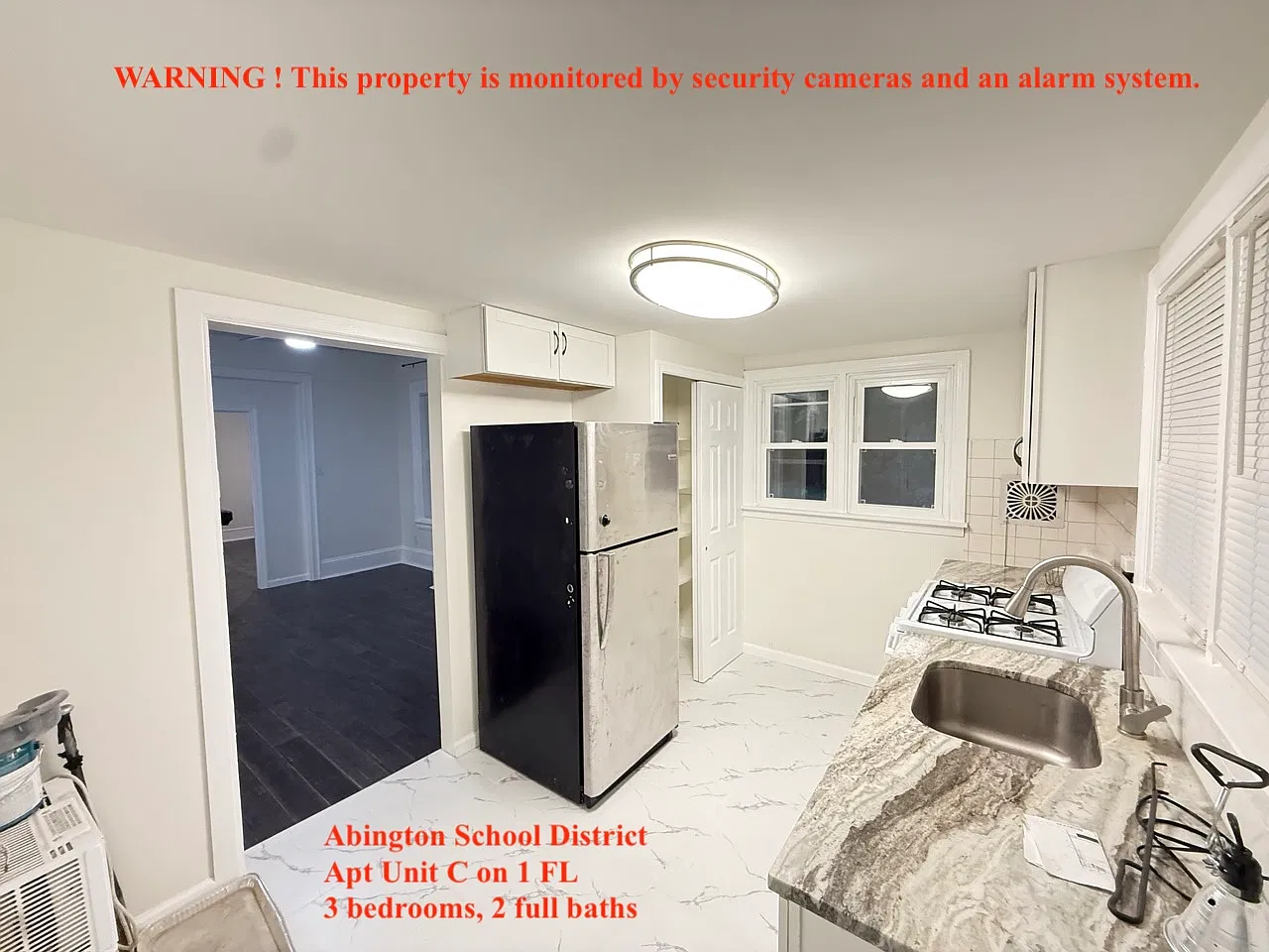 3 bed, 1300 sqft, $2,100 — Photo 2