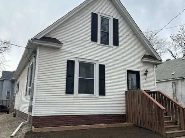 443 S Mauvaisterre St, Jacksonville, IL 62650