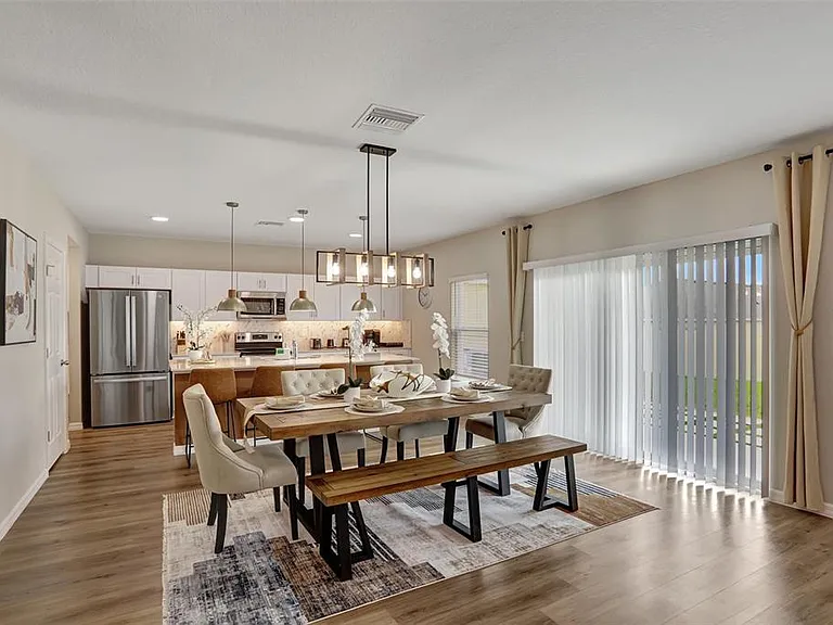 2405 Oakwood Ln — Photo 13