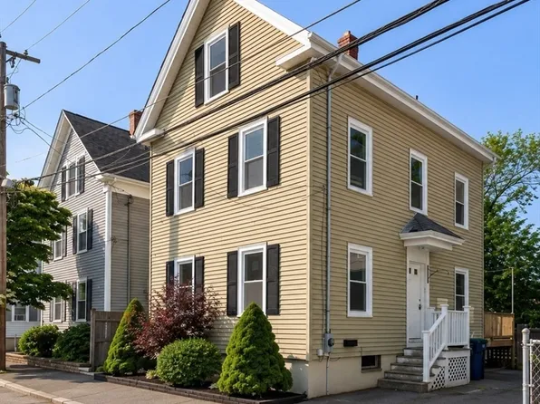 17 Osgood St, Salem, MA 01970