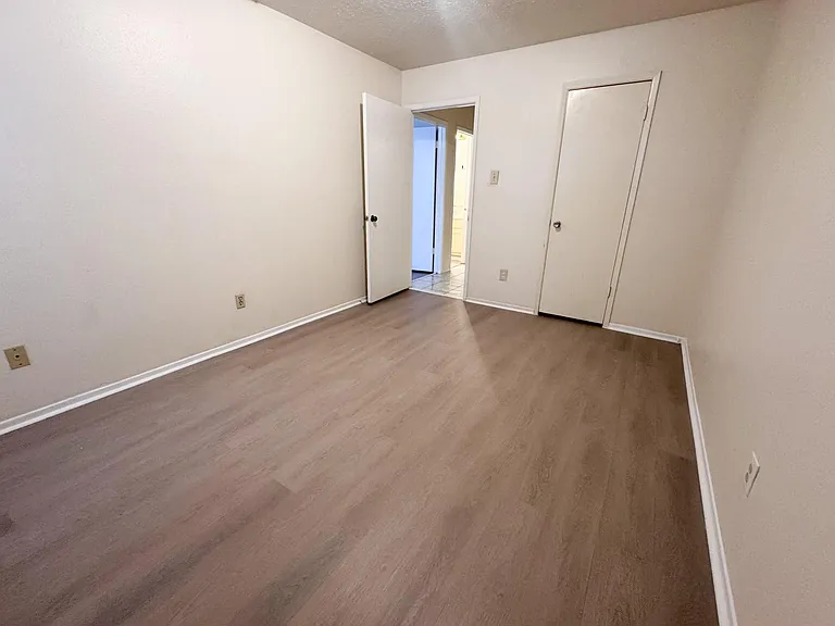 14418 Moorfield Dr — Photo 30