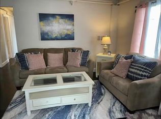 527 8th St N #5, Saint Petersburg, FL 33701