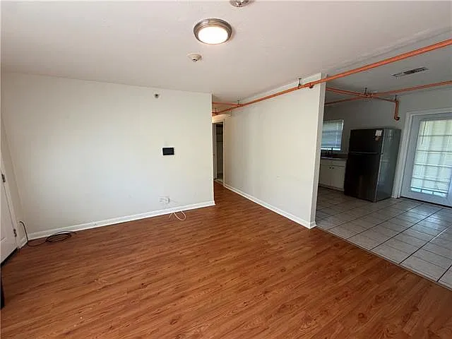 4 bed, 2.5 bath, 1600 sqft, $2,200 — Photo 3