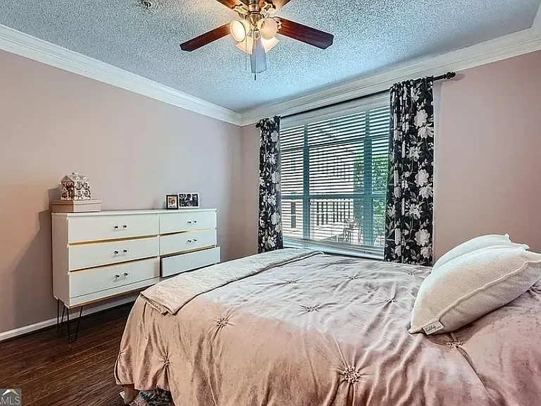 Ceiling fan in addition to central heat and air