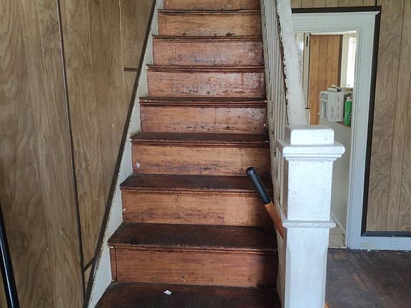 4th image of 3215 Ravenwood Ave