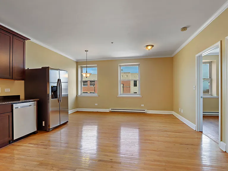 200 N County St #203 — Photo 3