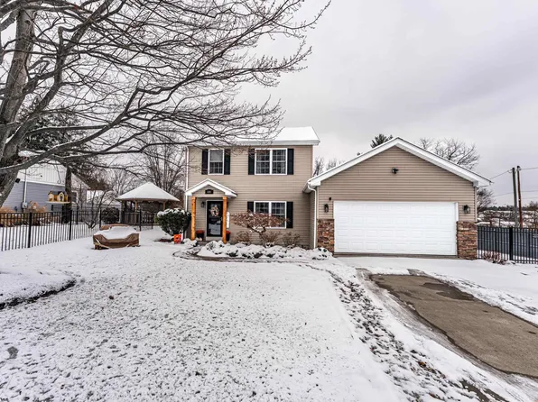 600 Herman Ave, Star City, WV 26505