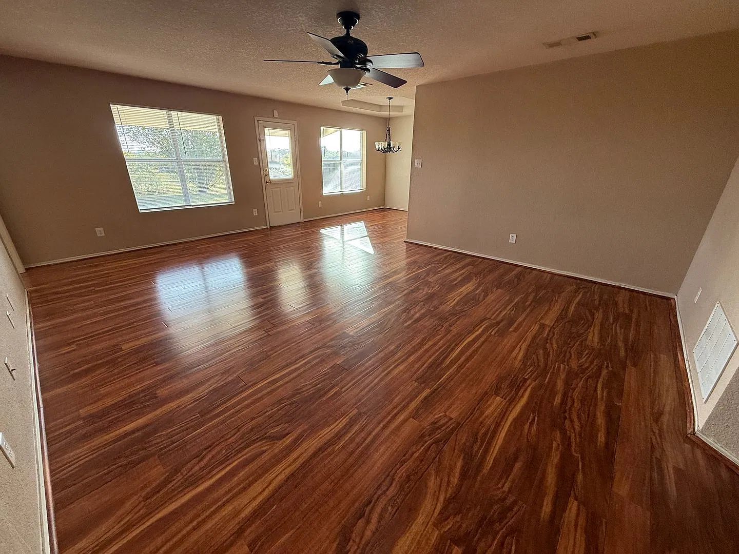 3-Bedroom House for Rent in Killeen — Photo 3
