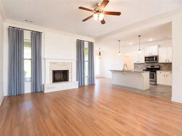 4022 Bridgeton St, Springdale, AR 72762