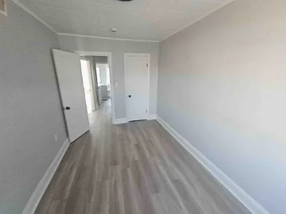 3 bed, 1.5 bath, 1200 sqft, $1,800 — Photo 4