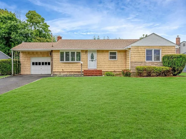 25 Martin Road, Bethpage, NY 11714