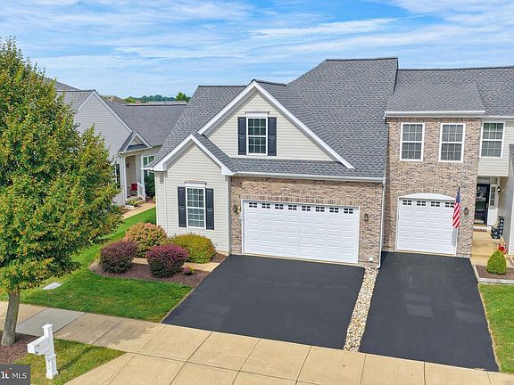3rd image of 264 Trellis Ln