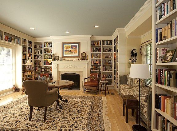 Expansive built in shelves!